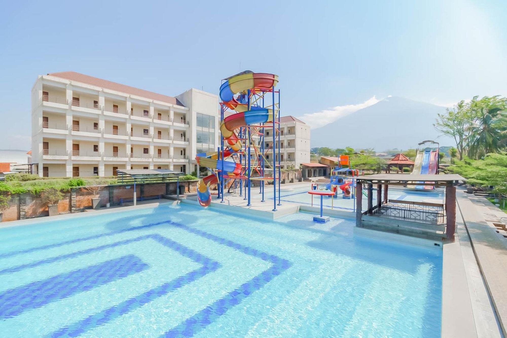 Reddoorz Resort Premium @ Sangkan Hurip Kuningan Exterior foto